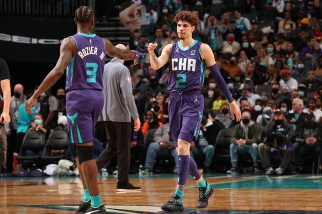 开云在线-新冠疫情再袭NBA！黄蜂一口气倒下四将 三球在列